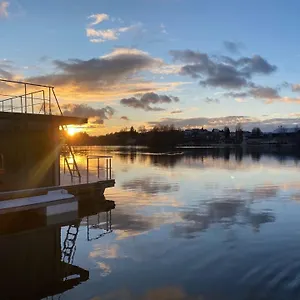  Botel Waidlerland Hausboot 1